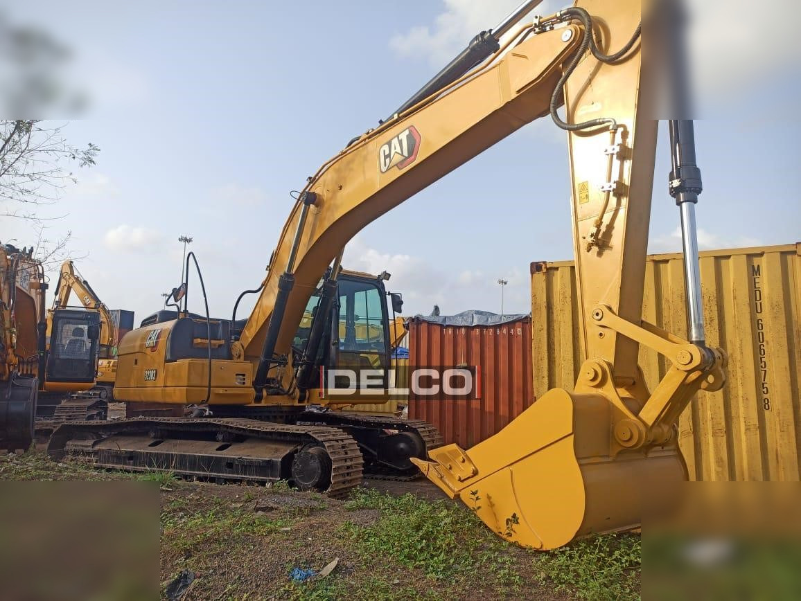 Jaunā Kāpurķēžu ekskavators CATERPILLAR 323D3: foto 10