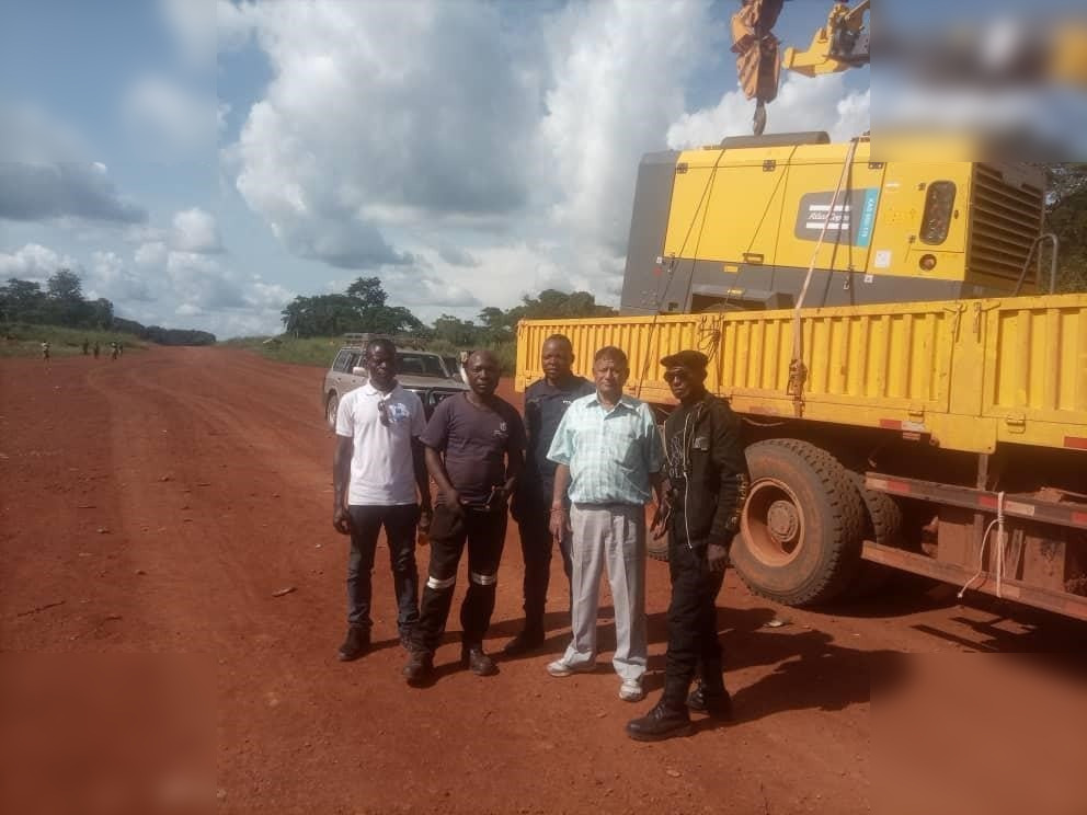 Jaunā Urbšanas mašīna EPIROC AIRROC D40: foto 8