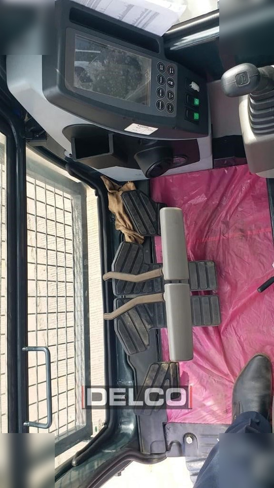 HYUNDAI ROBEX 210 - Kāpurķēžu ekskavators: foto 3 HYUNDAI ROBEX 210 - Kāpurķēžu ekskavators: foto 3