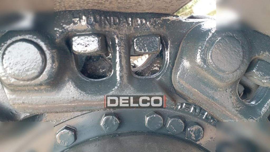 HYUNDAI ROBEX 210 - Kāpurķēžu ekskavators: foto 4 HYUNDAI ROBEX 210 - Kāpurķēžu ekskavators: foto 4