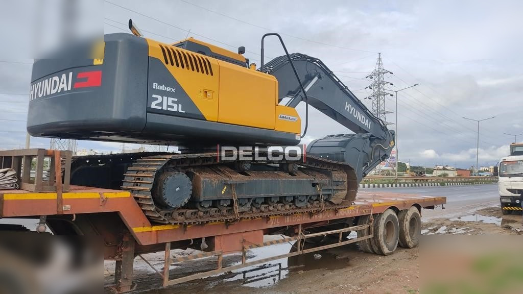 HYUNDAI ROBEX 215L SMART - Kāpurķēžu ekskavators: foto 4 HYUNDAI ROBEX 215L SMART - Kāpurķēžu ekskavators: foto 4