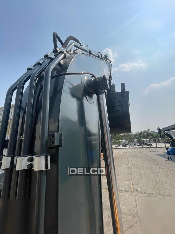 HYUNDAI ROBEX 215L SMART - Kāpurķēžu ekskavators: foto 5 HYUNDAI ROBEX 215L SMART - Kāpurķēžu ekskavators: foto 5