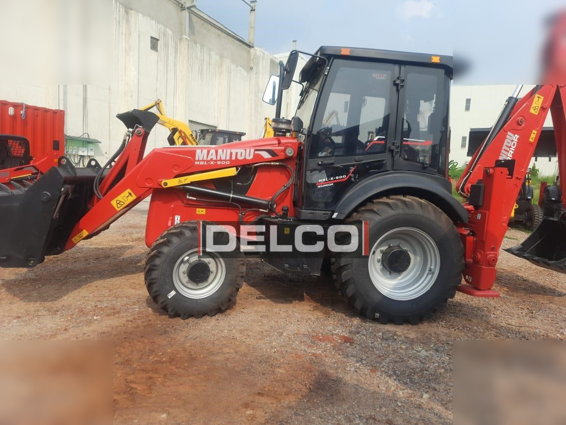 MANITOU MBLX900 - Ekskavators-iekrāvējs: foto 1 MANITOU MBLX900 - Ekskavators-iekrāvējs: foto 1