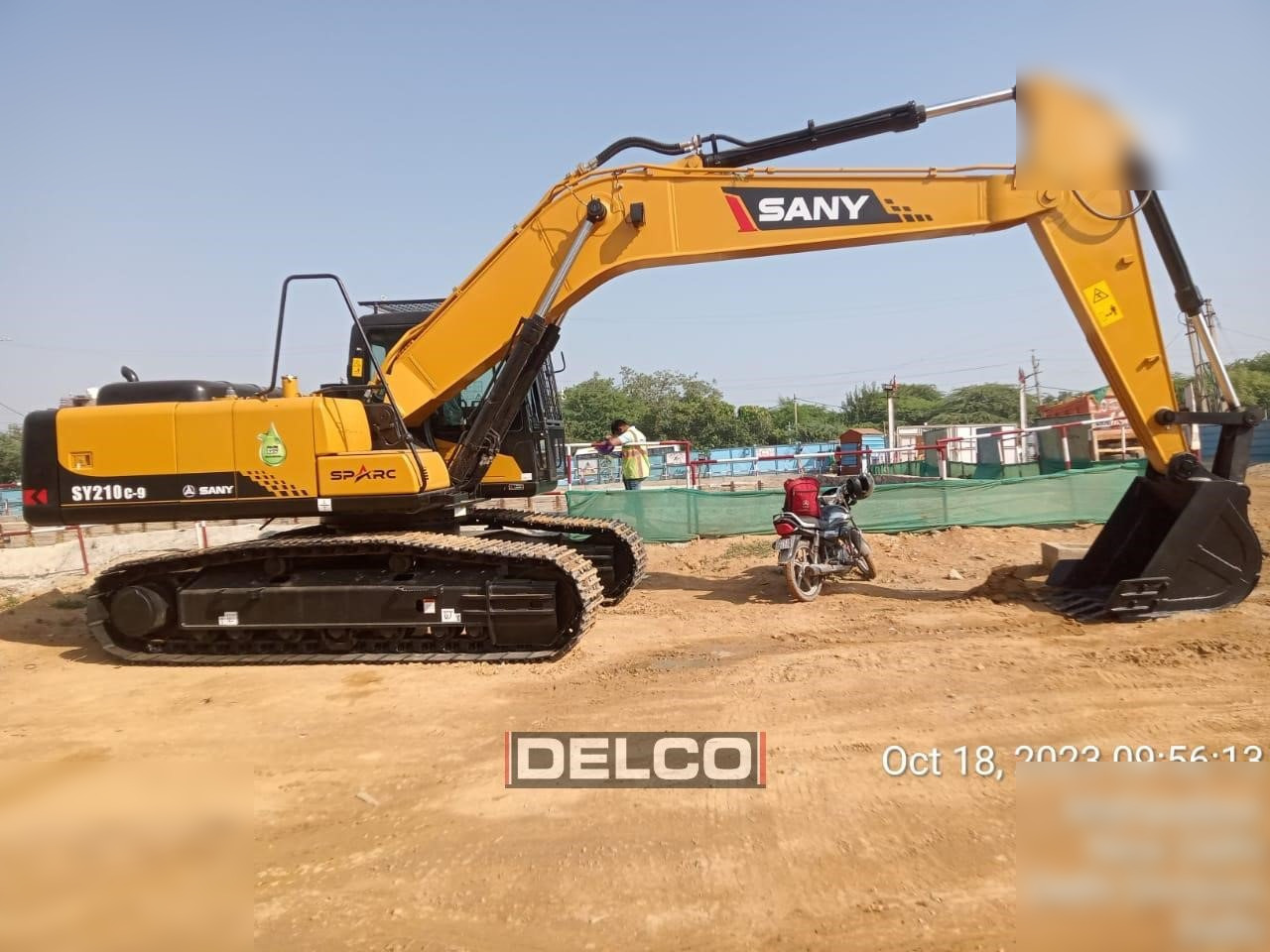 SANY SY210 LC - Kāpurķēžu ekskavators: foto 2 SANY SY210 LC - Kāpurķēžu ekskavators: foto 2