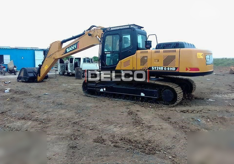 SANY SY240C-9HD - Kāpurķēžu ekskavators: foto 1 SANY SY240C-9HD - Kāpurķēžu ekskavators: foto 1