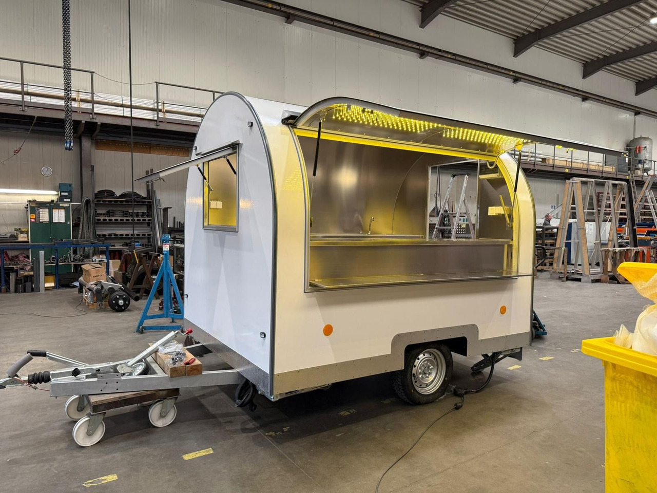 Esselmann EasyGo 280 ähn Buddystar oder Multiwagon - Tirdzniecības piekabe: foto 4 Esselmann EasyGo 280 ähn Buddystar oder Multiwagon - Tirdzniecības piekabe: foto 4