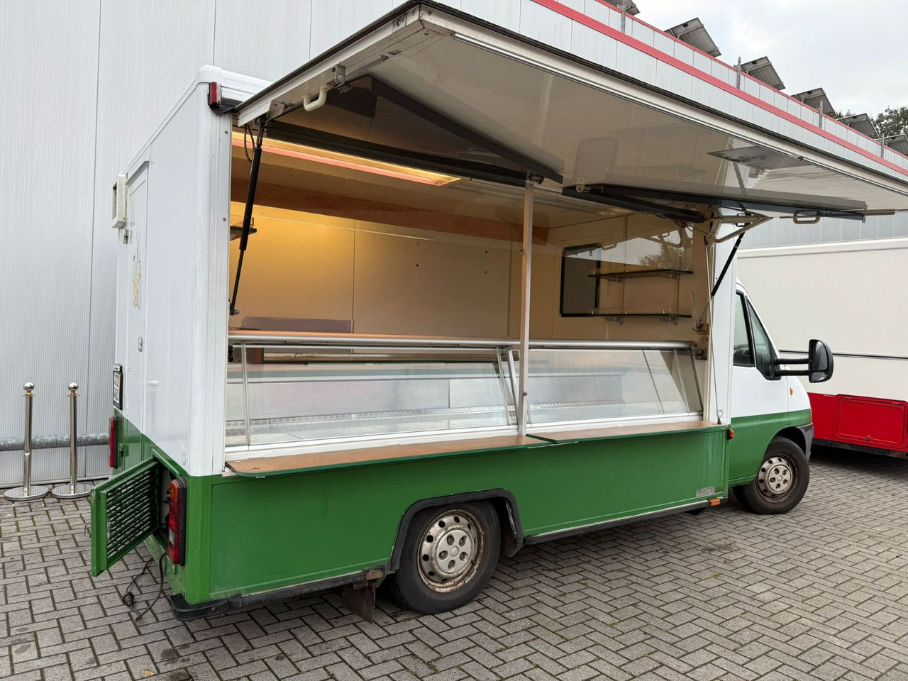 Fiat Borco Höhns Verkaufsmobil - Tirdzniecības kravas automašīna: foto 3 Fiat Borco Höhns Verkaufsmobil - Tirdzniecības kravas automašīna: foto 3