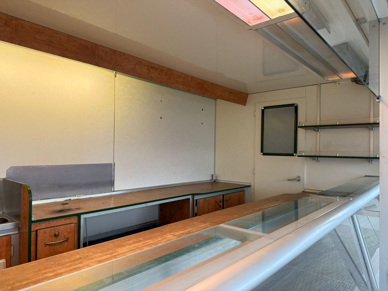 Fiat Borco Höhns Verkaufsmobil - Tirdzniecības kravas automašīna: foto 5 Fiat Borco Höhns Verkaufsmobil - Tirdzniecības kravas automašīna: foto 5