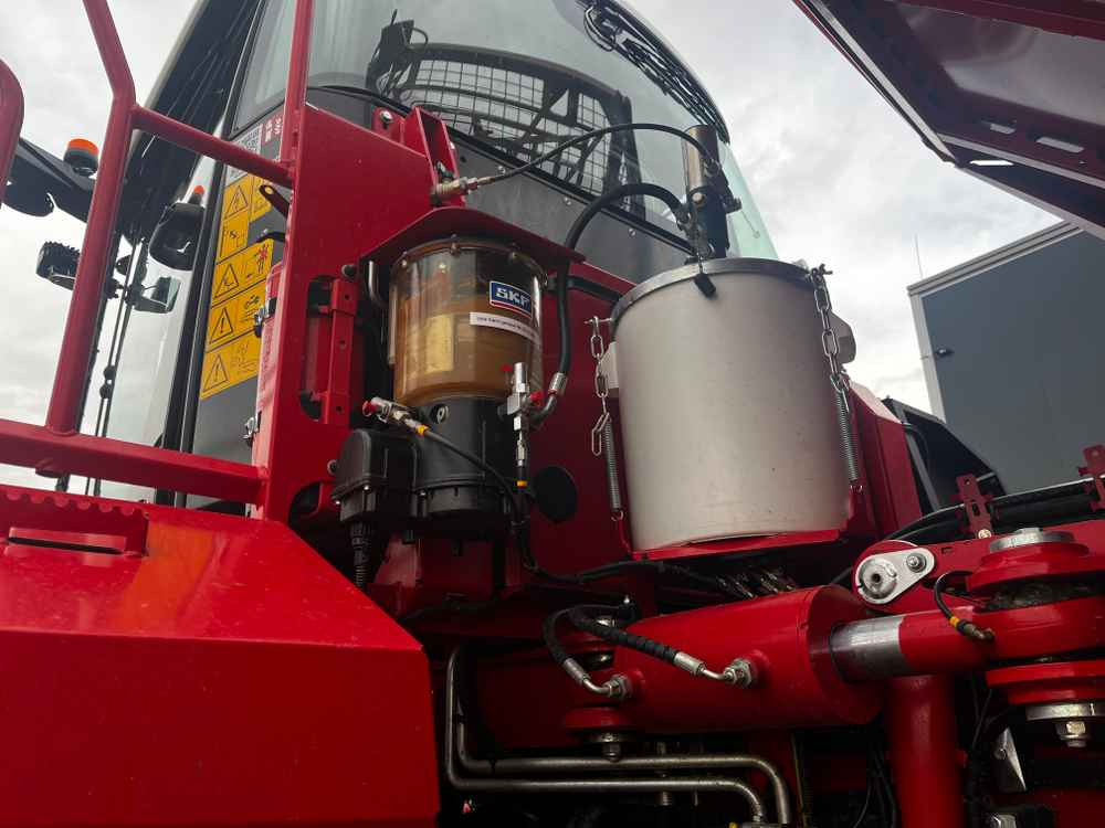 Grimme REXOR 6300 Platinum - Biešu kombains: foto 2 Grimme REXOR 6300 Platinum - Biešu kombains: foto 2
