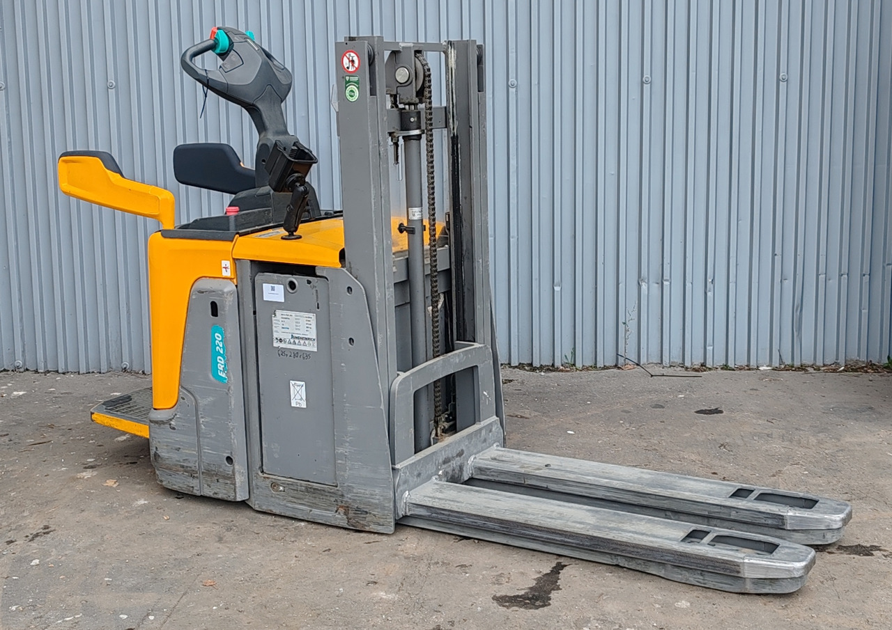 Jungheinrich ERD 220 2t/ 2018y/ 5847h - Krautņotājs: foto 3 Jungheinrich ERD 220 2t/ 2018y/ 5847h - Krautņotājs: foto 3