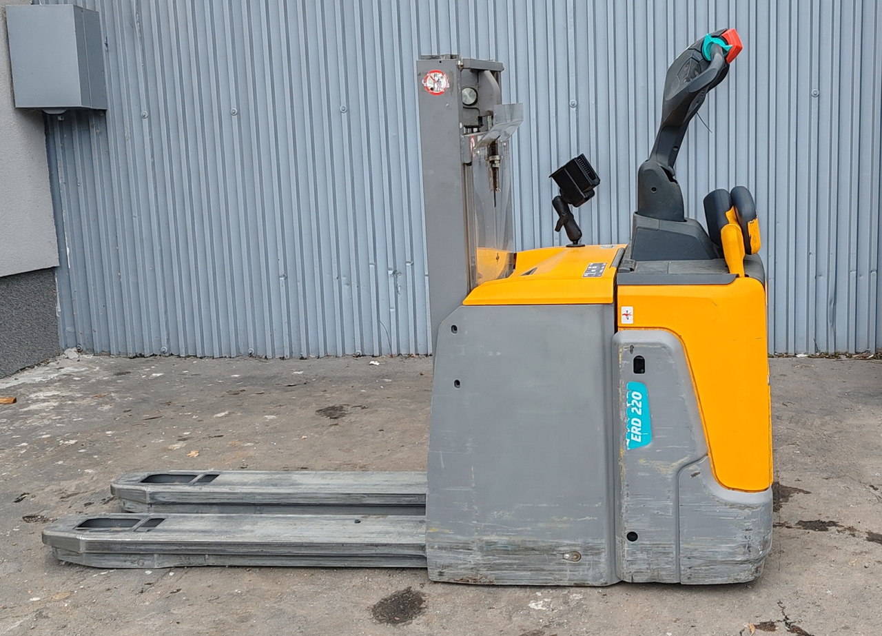 Jungheinrich ERD 220 2t/ 2018y/ 5847h - Krautņotājs: foto 1 Jungheinrich ERD 220 2t/ 2018y/ 5847h - Krautņotājs: foto 1