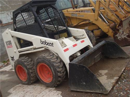 Bobcat S 130 - Kompaktiekrāvējs: foto 1 Bobcat S 130 - Kompaktiekrāvējs: foto 1
