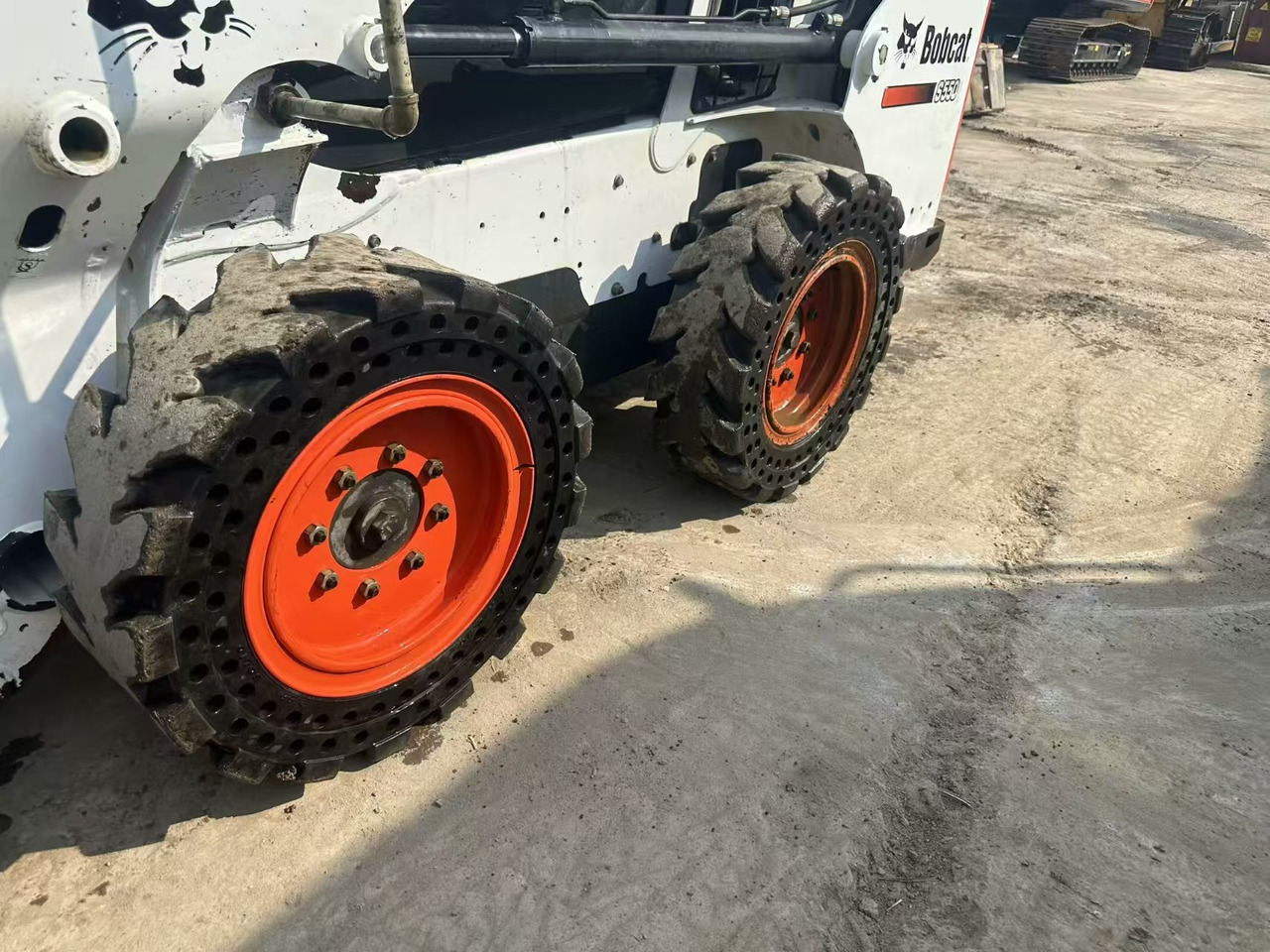 Bobcat S550 - Kompaktiekrāvējs: foto 5 Bobcat S550 - Kompaktiekrāvējs: foto 5