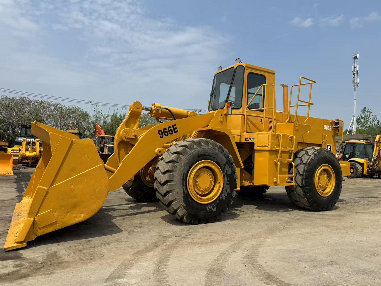 CAT 950E - Riteņu iekrāvējs: foto 5 CAT 950E - Riteņu iekrāvējs: foto 5
