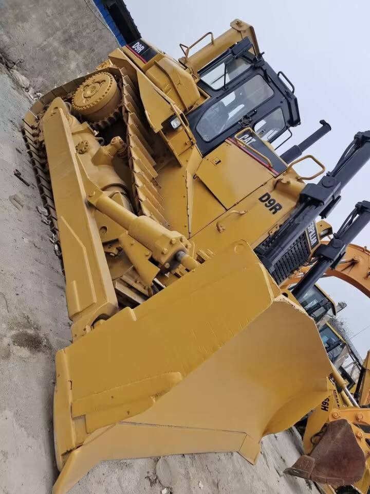 CAT D9R - Buldozers: foto 1 CAT D9R - Buldozers: foto 1