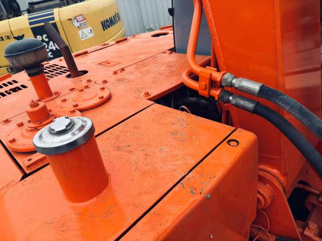 Hitachi EX60 - Kāpurķēžu ekskavators: foto 5 Hitachi EX60 - Kāpurķēžu ekskavators: foto 5