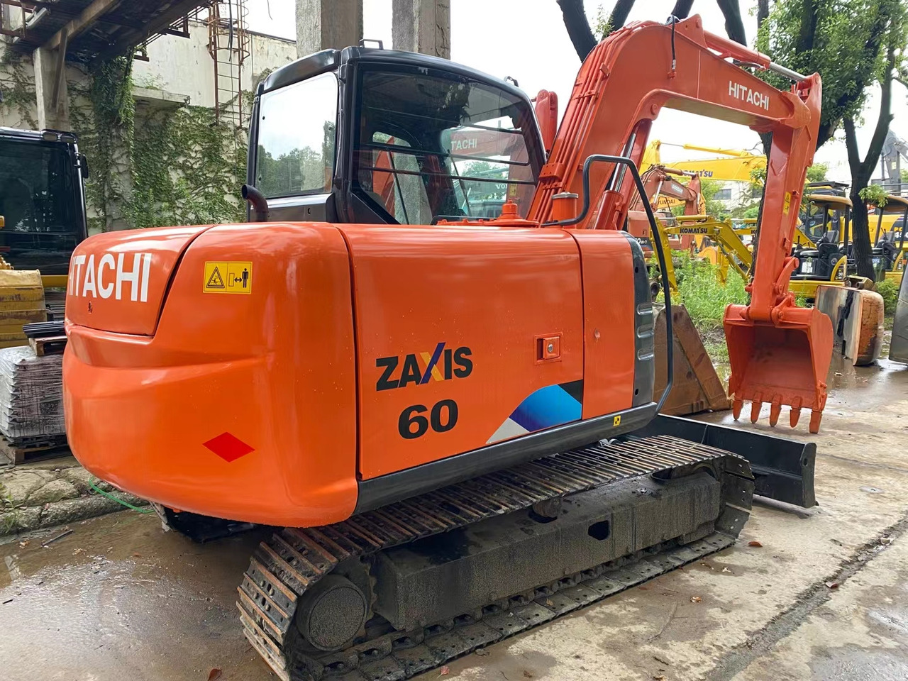 Hitachi zaxis 60 - Kāpurķēžu ekskavators: foto 5 Hitachi zaxis 60 - Kāpurķēžu ekskavators: foto 5