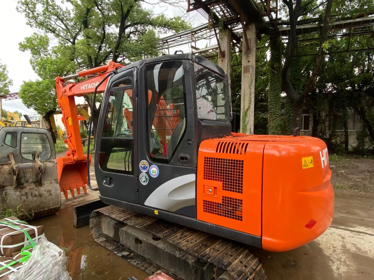 Hitachi zaxis 60 - Kāpurķēžu ekskavators: foto 4 Hitachi zaxis 60 - Kāpurķēžu ekskavators: foto 4