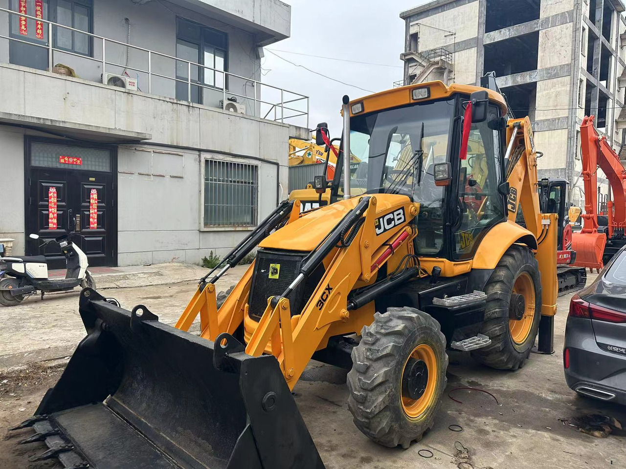 JCB 3CX - Ekskavators-iekrāvējs: foto 2 JCB 3CX - Ekskavators-iekrāvējs: foto 2