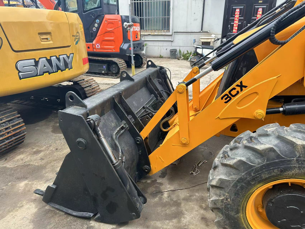 JCB 3CX - Ekskavators-iekrāvējs: foto 4 JCB 3CX - Ekskavators-iekrāvējs: foto 4