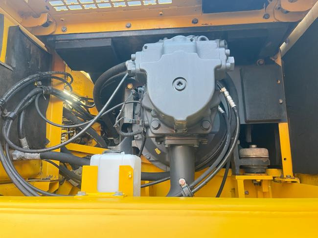 Komatsu PC450 - Kāpurķēžu ekskavators: foto 2 Komatsu PC450 - Kāpurķēžu ekskavators: foto 2