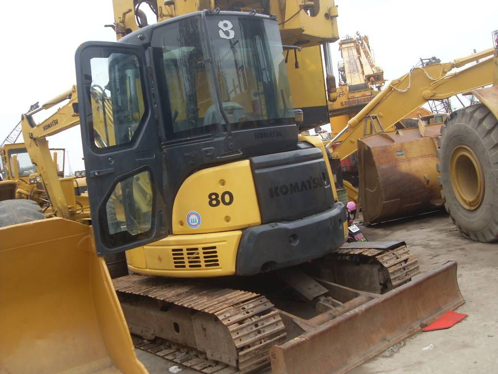 Komatsu PC80 - Mini-ekskavators: foto 1 Komatsu PC80 - Mini-ekskavators: foto 1