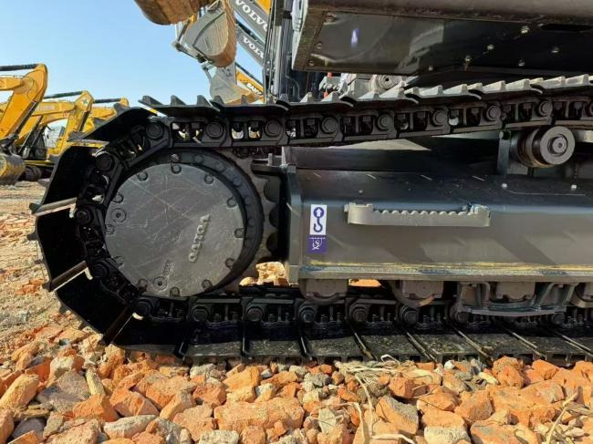 VOLVO EC240 - Kāpurķēžu ekskavators: foto 5 VOLVO EC240 - Kāpurķēžu ekskavators: foto 5