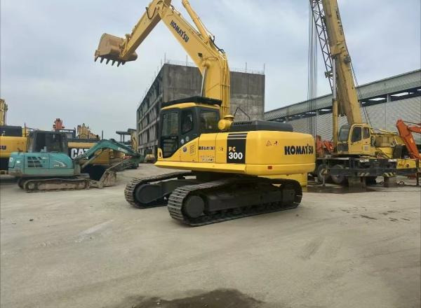 Komatsu pc300-7 - Kāpurķēžu ekskavators: foto 3 Komatsu pc300-7 - Kāpurķēžu ekskavators: foto 3