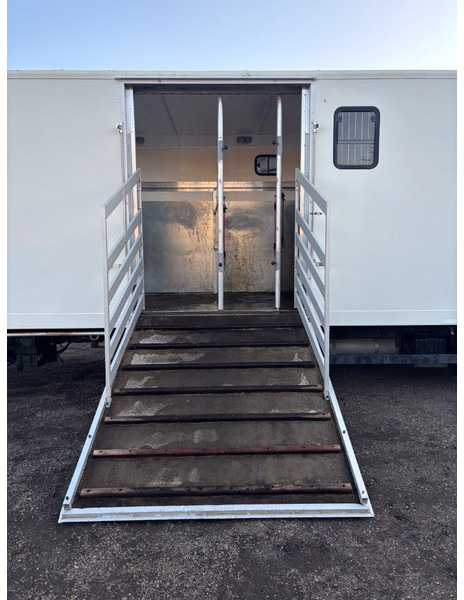 Kravas automašīna dzīvnieku pārvadāšanai DAF LF 45.150 4 paards, laadlift. Horsetruck NL truck: foto 7