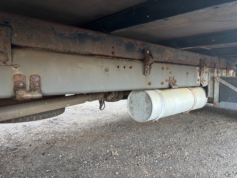 Kravas automašīna dzīvnieku pārvadāšanai DAF LF 45.150 4 paards, laadlift. Horsetruck NL truck: foto 13
