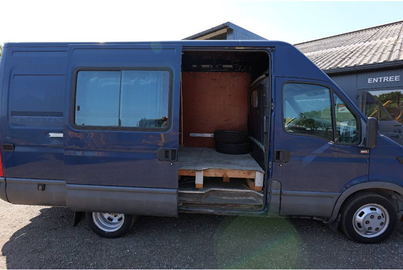 Iveco 35C 13 L2H2 lucht - Kravas mikroautobuss: foto 5 Iveco 35C 13 L2H2 lucht - Kravas mikroautobuss: foto 5