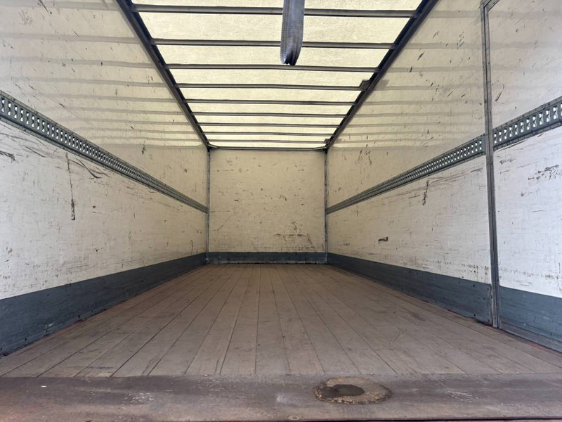 Kravas automašīna ar slēgto virsbūvi Volvo FL 12.240 laadklep Euro 5 automaat NL truck: foto 13