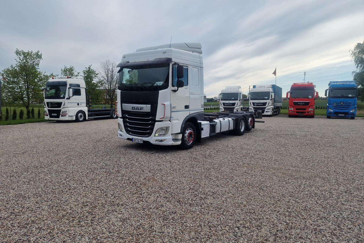 DAF XF 460 - Konteineru vedējs/ Kravas automašīna ar noņemamā virsbūve: foto 4 DAF XF 460 - Konteineru vedējs/ Kravas automašīna ar noņemamā virsbūve: foto 4