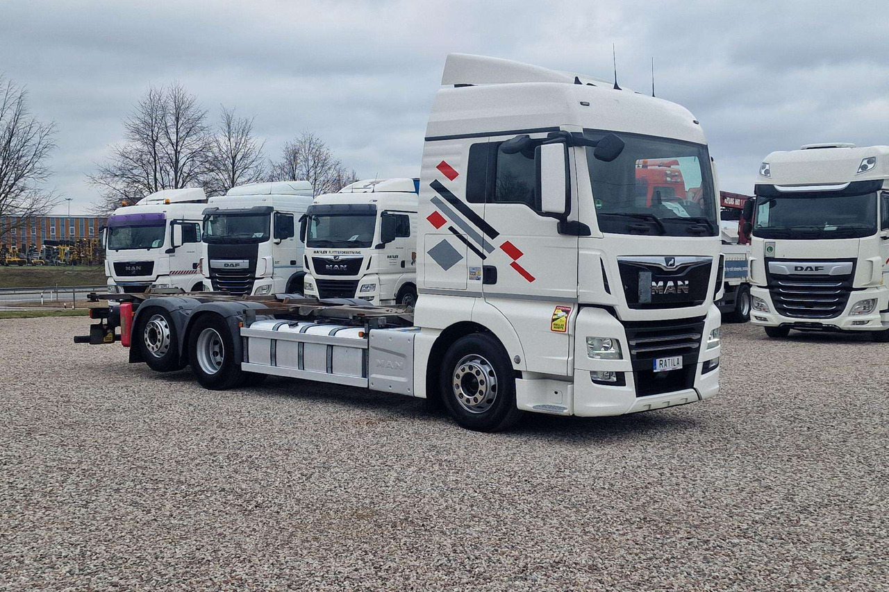MAN TGX 26.420 - Konteineru vedējs/ Kravas automašīna ar noņemamā virsbūve: foto 1 MAN TGX 26.420 - Konteineru vedējs/ Kravas automašīna ar noņemamā virsbūve: foto 1