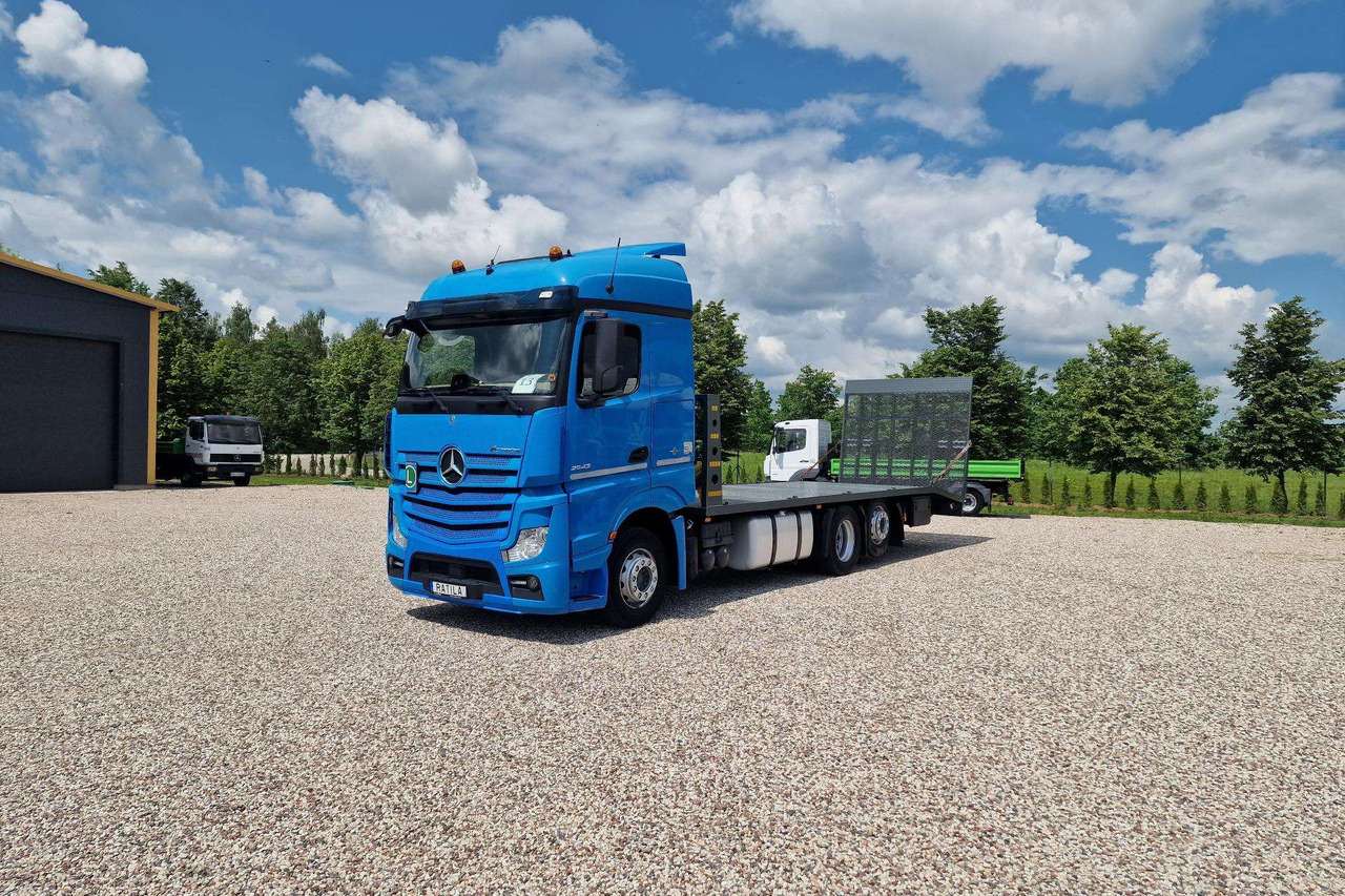 Mercedes-Benz Actros 25.43 - Autovedējs: foto 2 Mercedes-Benz Actros 25.43 - Autovedējs: foto 2