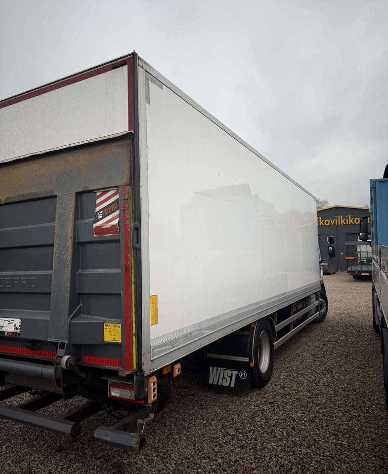 Volvo Kėbulas - Kravas automašīna ar slēgto virsbūvi: foto 3 Volvo Kėbulas - Kravas automašīna ar slēgto virsbūvi: foto 3