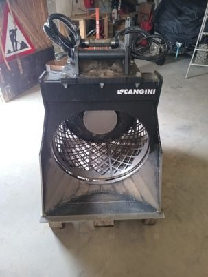 GODET CRIBLEUR CANGINI VMS57 2024 - Šķirošanas kauss: foto 3 GODET CRIBLEUR CANGINI VMS57 2024 - Šķirošanas kauss: foto 3