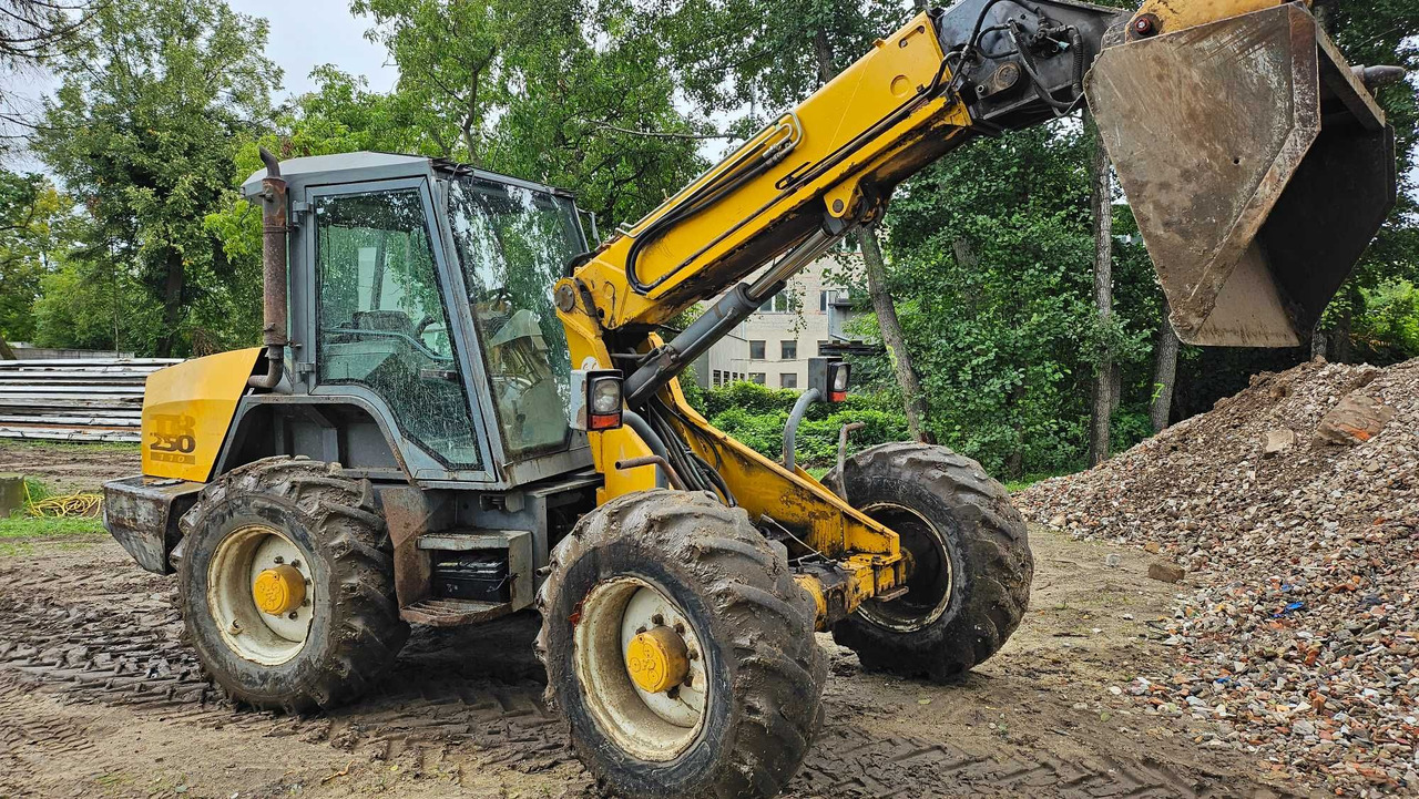 Ładowarka teleskopowa MATBRO TR250-110 Powershift jcb - Teleskopiskais riteņu iekrāvējs: foto 4 Ładowarka teleskopowa MATBRO TR250-110 Powershift jcb - Teleskopiskais riteņu iekrāvējs: foto 4