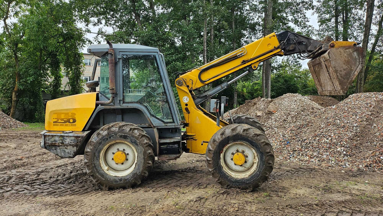 Ładowarka teleskopowa MATBRO TR250-110 Powershift jcb - Teleskopiskais riteņu iekrāvējs: foto 1 Ładowarka teleskopowa MATBRO TR250-110 Powershift jcb - Teleskopiskais riteņu iekrāvējs: foto 1