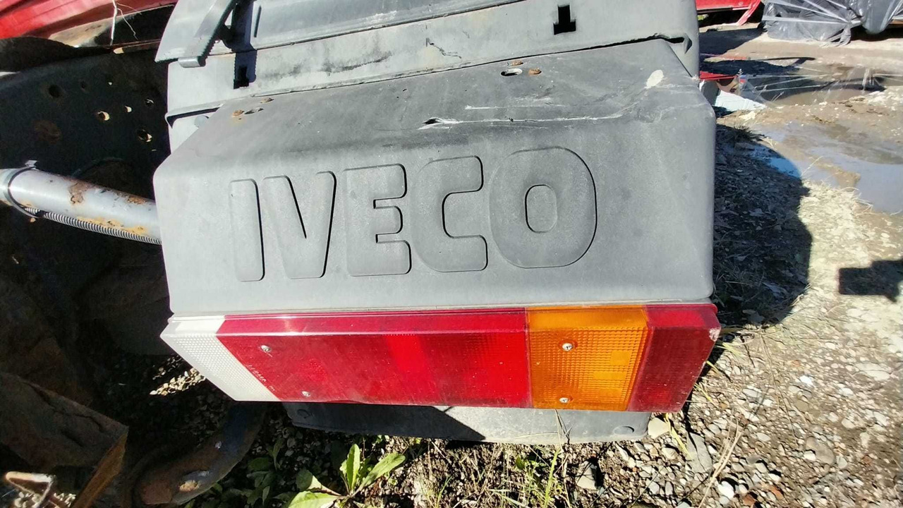 Lampa tylna prawa na belkę IVECO STRALIS EURO 5 - Tālās gaismas - Kravas automašīna: foto 1 Lampa tylna prawa na belkę IVECO STRALIS EURO 5 - Tālās gaismas - Kravas automašīna: foto 1