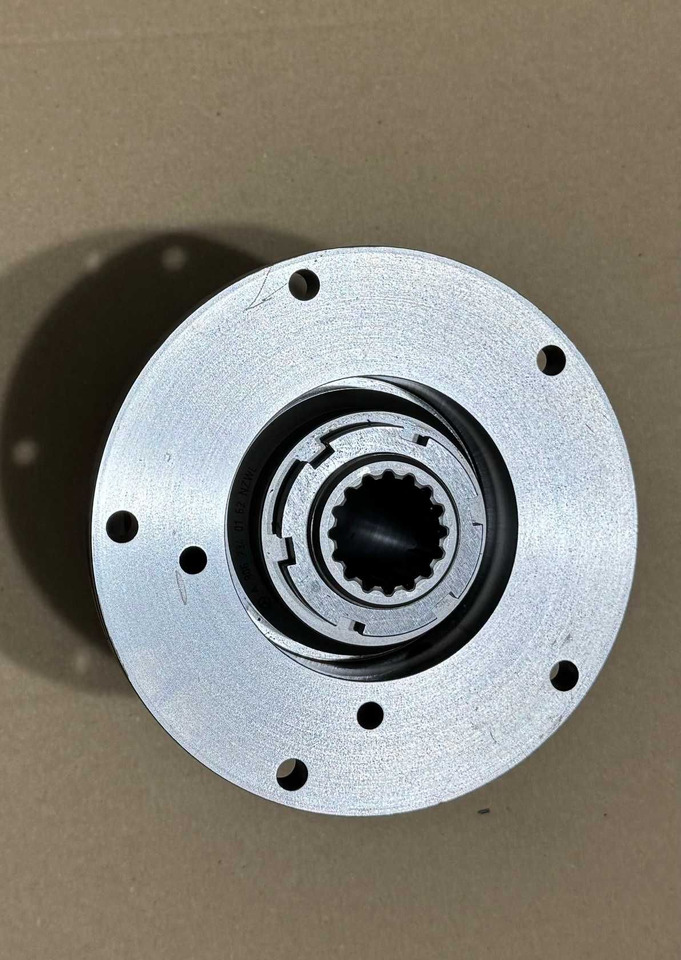 Mercedes MTU PRZYSTAWKA odbioru mocy PTO pompy hydrauliki Setra Class - Hidrauliskais sūknis: foto 4 Mercedes MTU PRZYSTAWKA odbioru mocy PTO pompy hydrauliki Setra Class - Hidrauliskais sūknis: foto 4