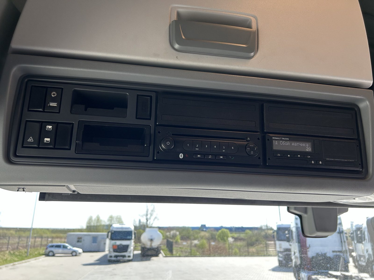 Vilcējs Renault T520: foto 13