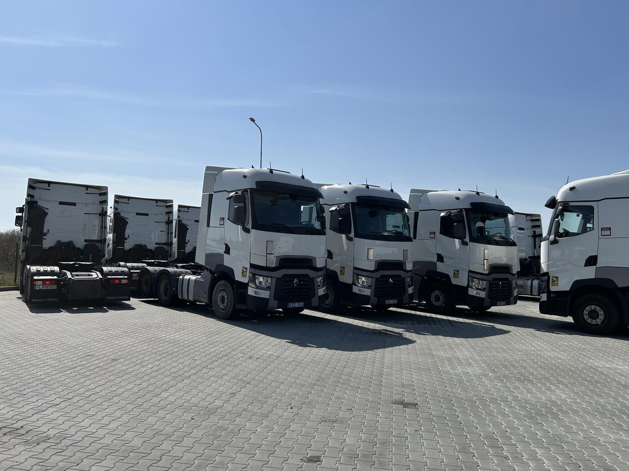 Vilcējs Renault T520: foto 19