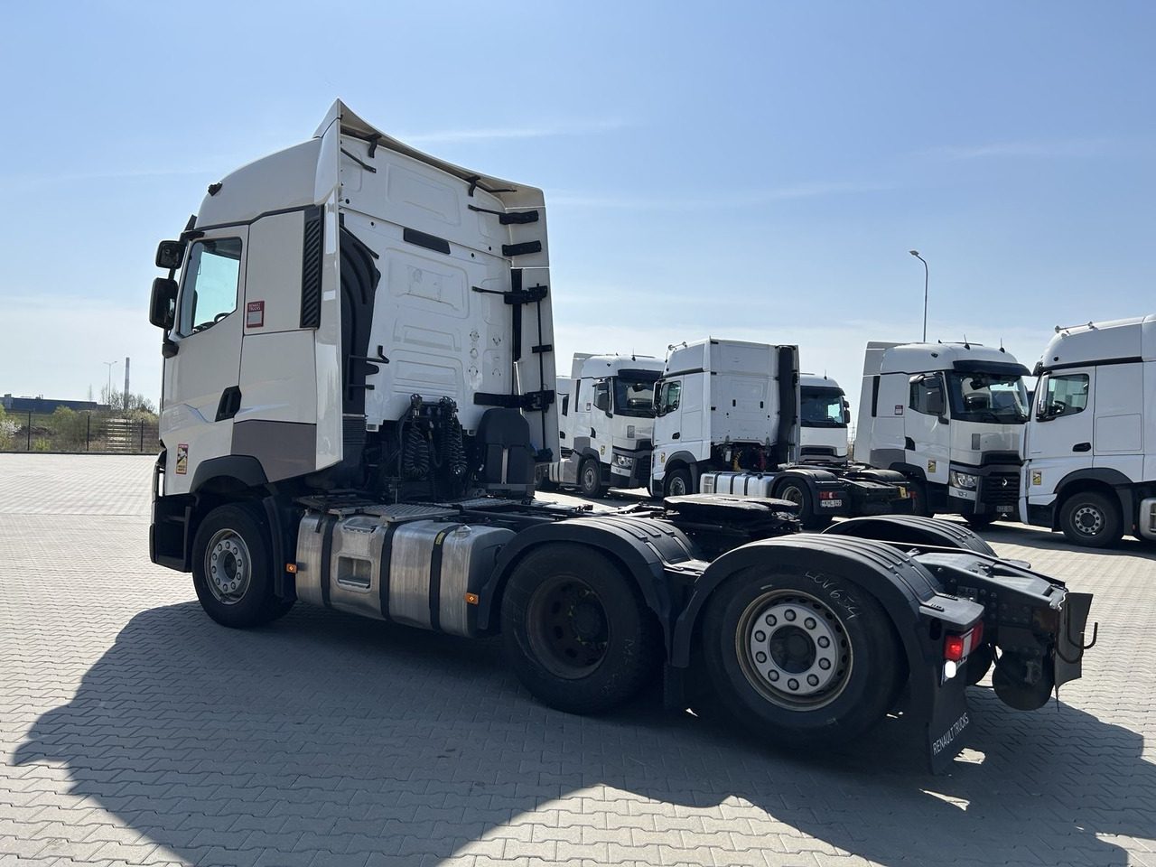 Vilcējs Renault T520: foto 7