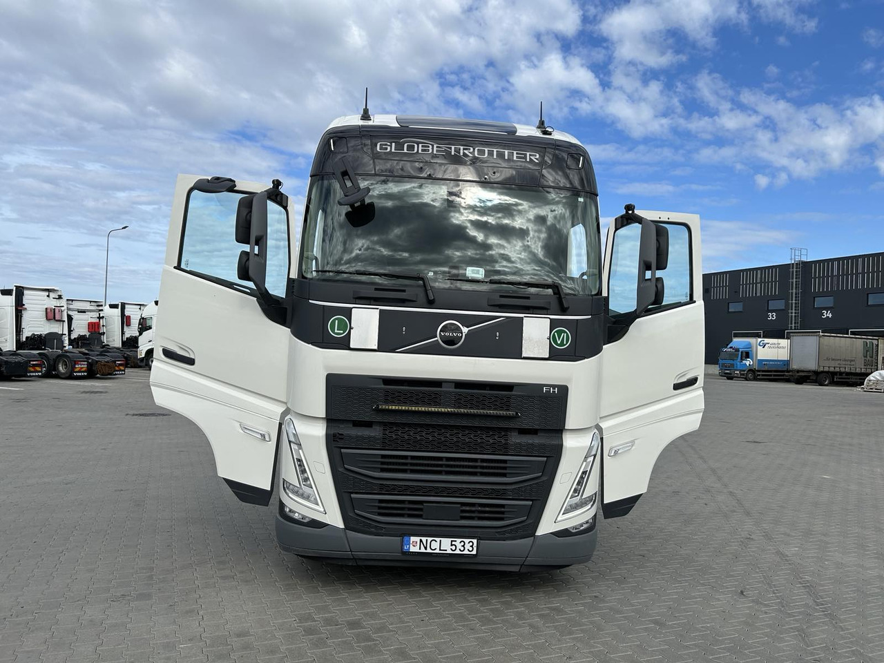 VOLVO FH D13 - Vilcējs: foto 4 VOLVO FH D13 - Vilcējs: foto 4