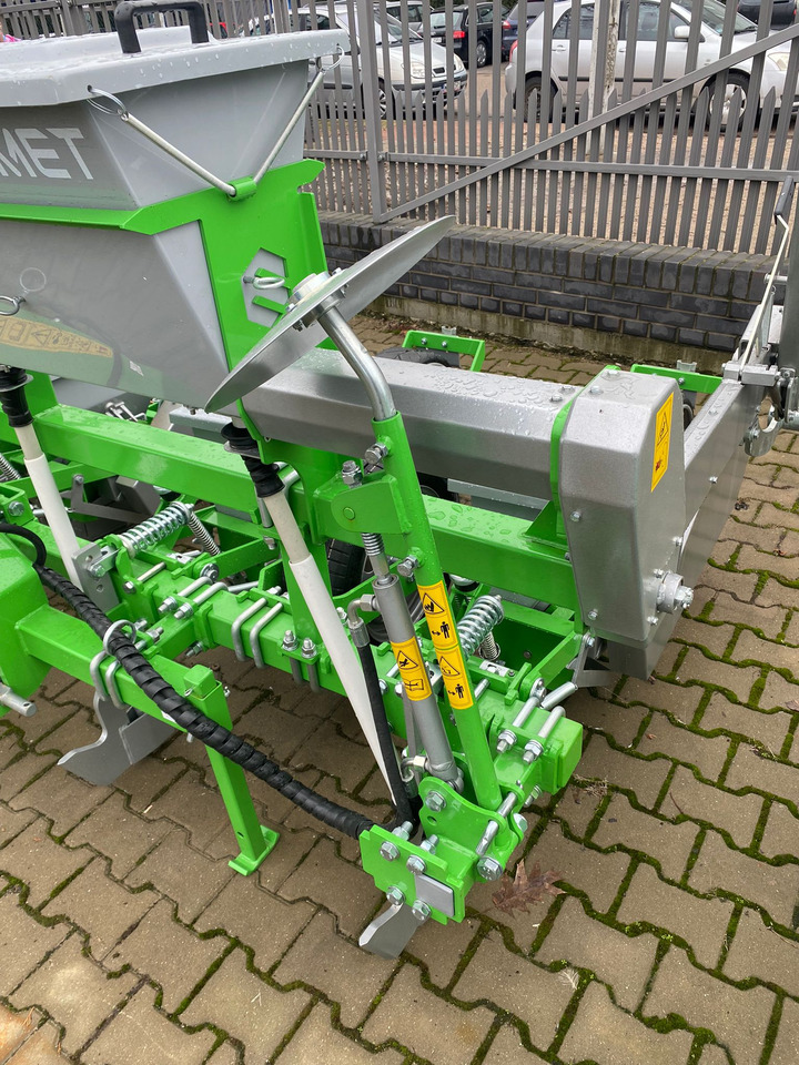 BOMET Precision seeder / Semoir de précision / Siewnik punktowy - Precīzās izsējas sējmašīna: foto 5 BOMET Precision seeder / Semoir de précision / Siewnik punktowy - Precīzās izsējas sējmašīna: foto 5