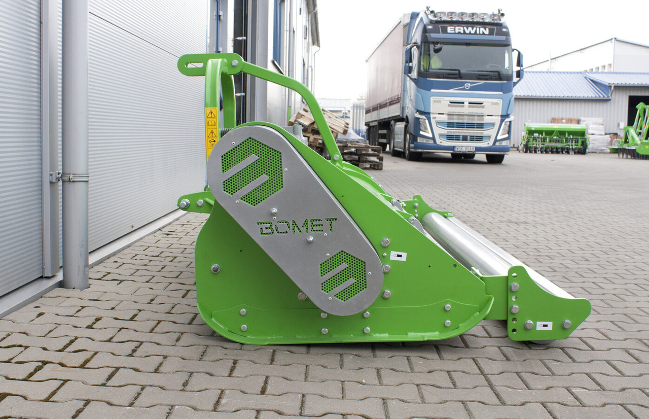BOMET Schlegelmäher / Flail mower / Faucheuse à fléaux / Kosiarka bijakowa 2,8 m - Pļaujmašīna-smalcinātājs: foto 4 BOMET Schlegelmäher / Flail mower / Faucheuse à fléaux / Kosiarka bijakowa 2,8 m - Pļaujmašīna-smalcinātājs: foto 4