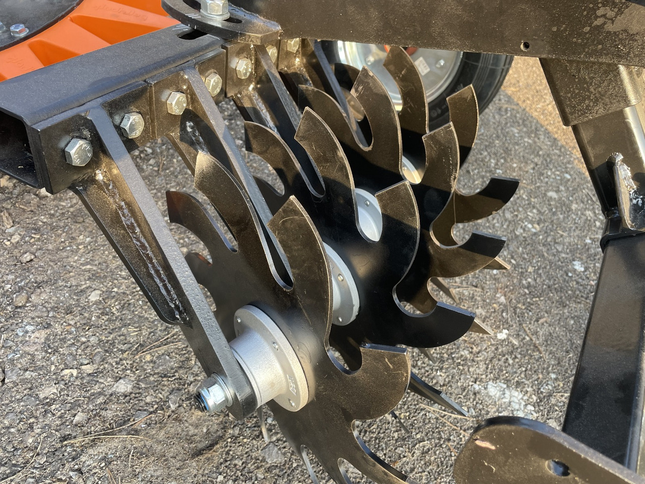 Berrypark Roll- und Fingerhacke / Orchard Weeder / Sarcleuse arboricole / Pielnik sadowniczy - Kultivators: foto 5 Berrypark Roll- und Fingerhacke / Orchard Weeder / Sarcleuse arboricole / Pielnik sadowniczy - Kultivators: foto 5