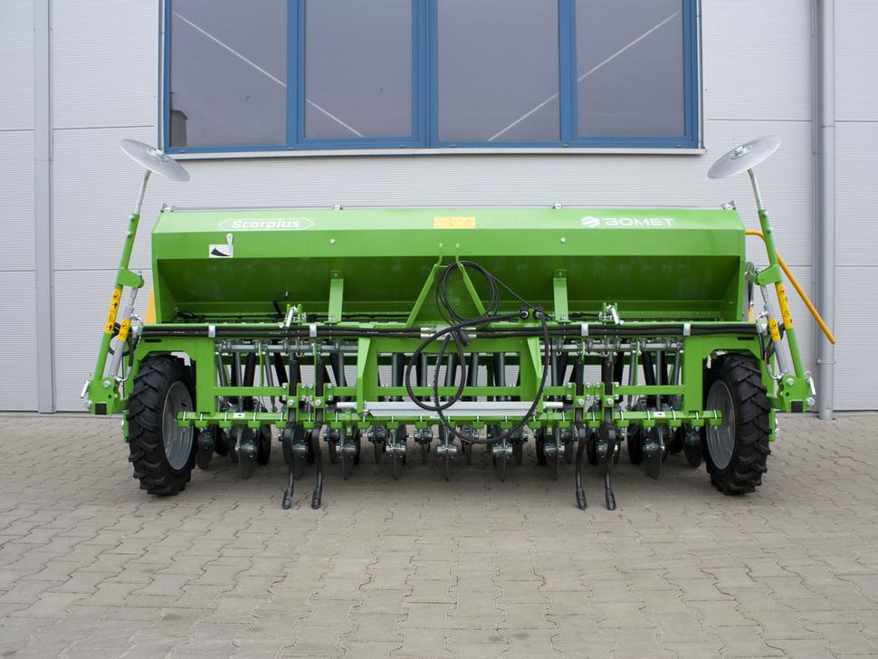 Bomet Drillmaschine / Seeder / Semoir / Seminatrice / Sembradora / Сеялка / Siewnik 3 m - Sējmašīna: foto 1 Bomet Drillmaschine / Seeder / Semoir / Seminatrice / Sembradora / Сеялка / Siewnik 3 m - Sējmašīna: foto 1
