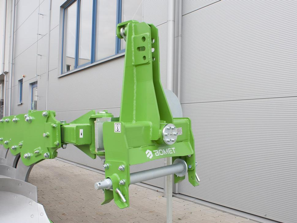 Bomet Pflüge / Single-beam plow / Charrue mono-poutre / Aratro / Плуг / Pług jednobelkowy Libra 3+1 - Arkls: foto 5 Bomet Pflüge / Single-beam plow / Charrue mono-poutre / Aratro / Плуг / Pług jednobelkowy Libra 3+1 - Arkls: foto 5